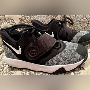Nike Shoes | Nike Kd Trey 5
Vi Shoes Youth 5.5
Sneakers | Color: Black/White